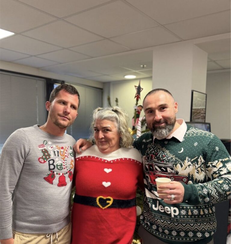 Collaborateurs Courtin Hervouet en pulls de Noël