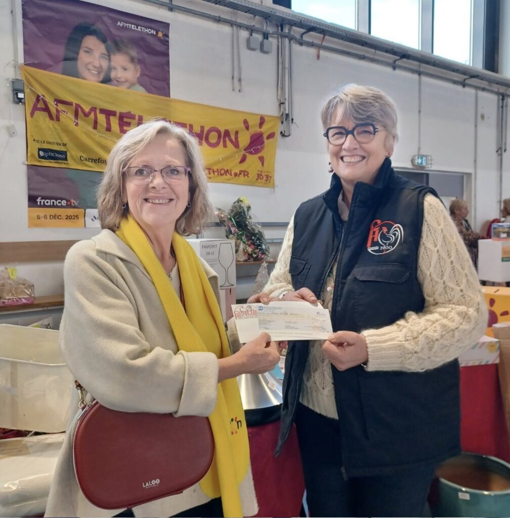 Remise du chèque de Courtin Hervouet au Téléthon de Saint-Fargeau-Ponthierry